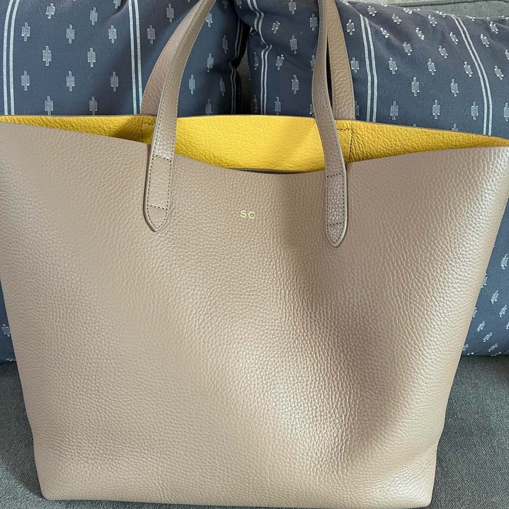 Cuyana Classic Structured Leather Tote